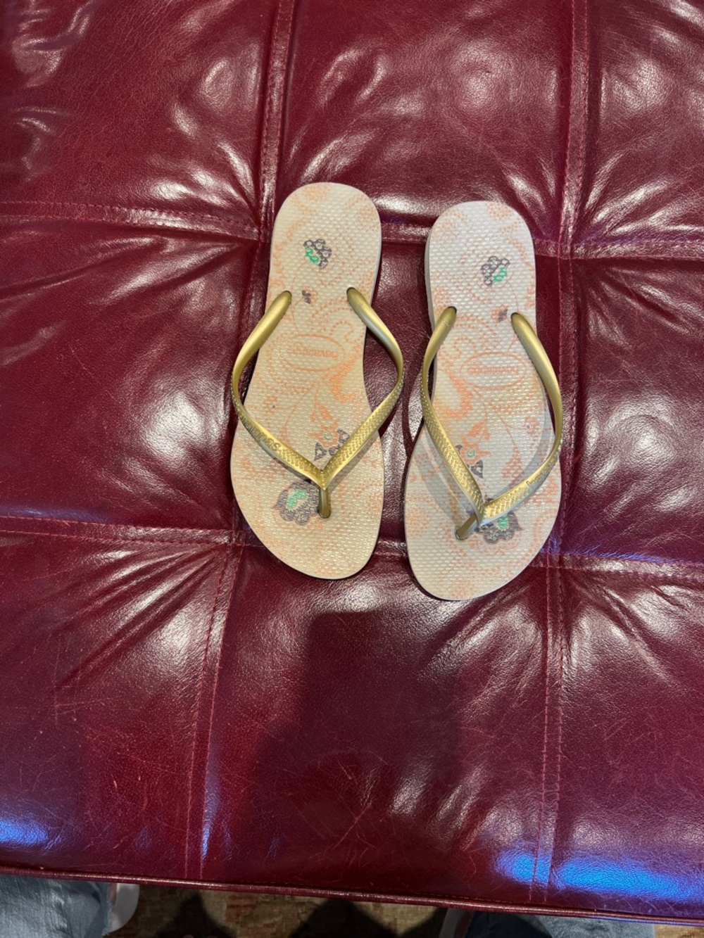 Havaianas Gold-Strap Peach Floral Flip Flop Sandals